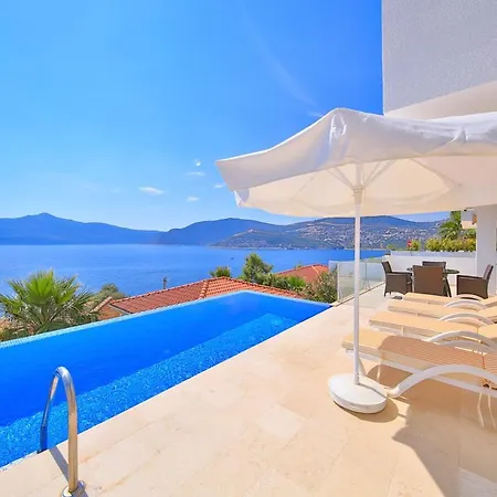 Sleeps 6 Pool Air Con Wifi