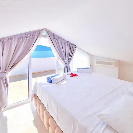 Sleeps 6 Pool Air Con Wifi فيلة *